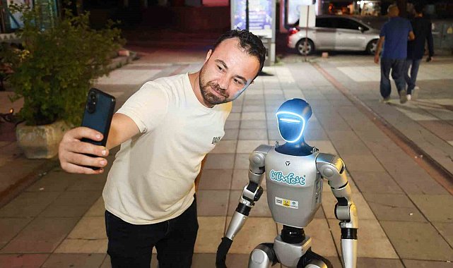 Festivale robotlu davet