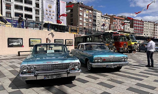 Gaziosmanpaşa Belediyesi nostalji araba tutkunlarını bir araya getirdi