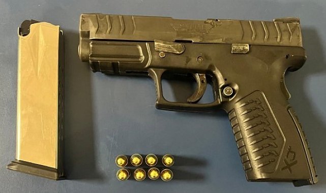 Gaziosmanşapa'da bir şahıs eniştesine kızdı, gece vakti sokakta magandalığa soyundu