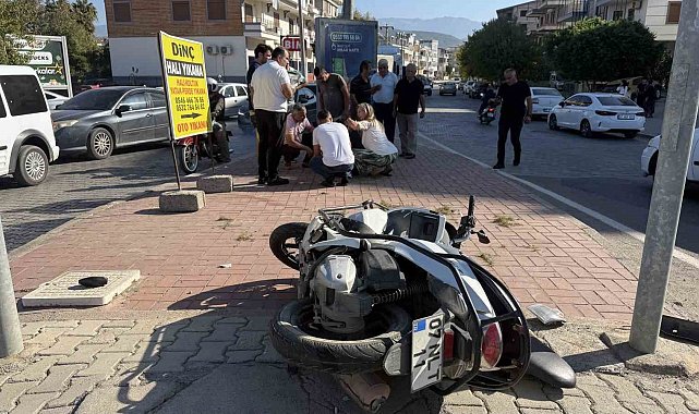 Gazipaşa'da minibüs ile motosiklet çarpıştı: 1 yaralı