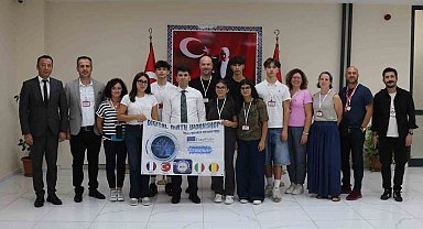 Gediz Altınkent'te Erasmus+ projesi: Avrupa'dan öğretmen ve öğrenciler Kaymakam Uzun ile bir araya geldi
