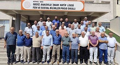 Gediz Anadolu İmam Hatip Lisesi mezunları geleneksel buluşmada bir araya geldi