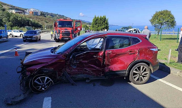 Giresun'da kavşakta kaza: 3 yaralı