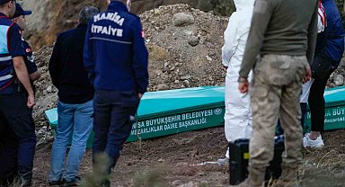 Göçük altında kalan iki çiftçinin cenazeleri morga kaldırıldı