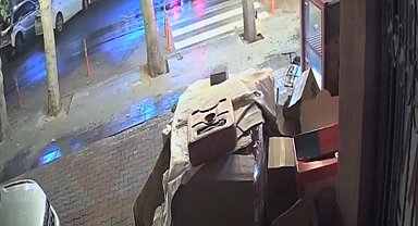 Güvenlik görevlisini görevi başındayken hayattan koparan kazanın görüntüleri ortaya çıktı