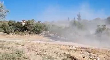 Hafriyat kamyonları yüzünden toz soluyorlar