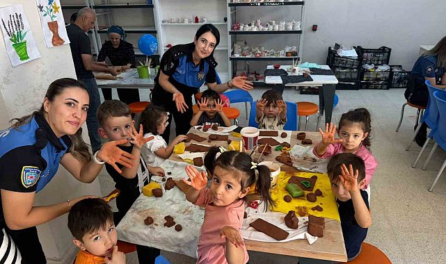Hakkari polisinden miniklere seramik sürprizi