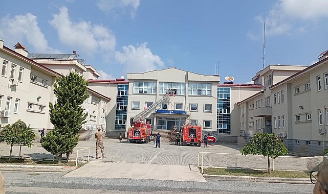 Hatay'da itfaiyeden Mehmetçiğe yangın eğitimi
