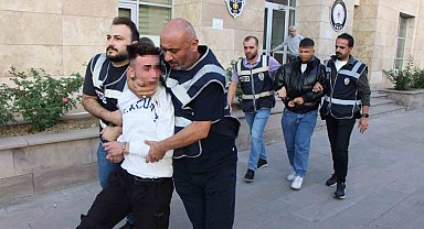 Hem suçlu, hem güçlü