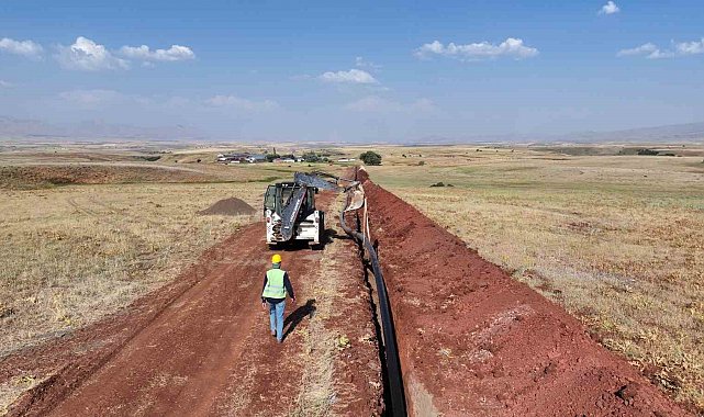 Hınıs Başköy Barajı sulama inşaatı son hızla devam ediyor