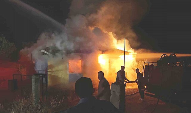 Hisarcık'ta bağ evinde korkutan yangın