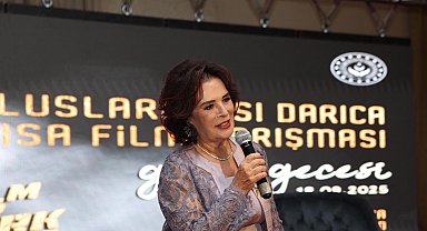 Hülya Koçyiğit'ten yapay zeka yorumu: "Bu haliyle kullanılırsa korkutucu, üzücü"
