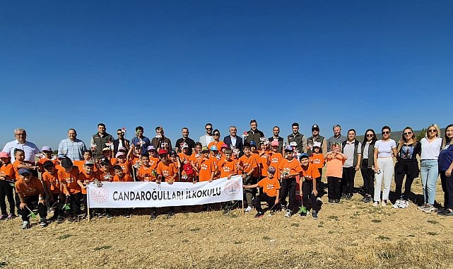 İlkokul öğrencileri fidan dikerek geleceğe nefes oldular