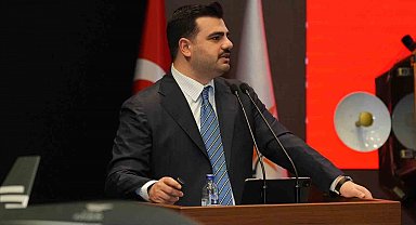 İnan'dan CHP'li Zeybek'e tepki: "İzmir'i çöp dağlarına mahkum eden sizsiniz"