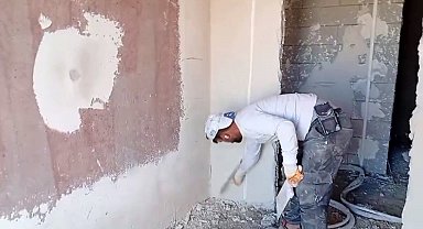 İnşaat işçileri kış gelmeden teslimat için hummalı çalışıyor