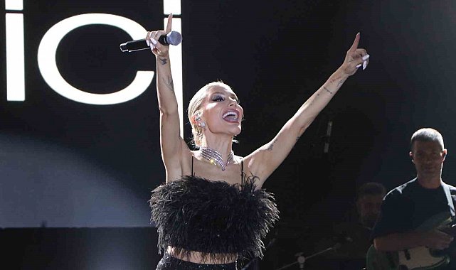 İrem Derici Sökelileri coşturdu