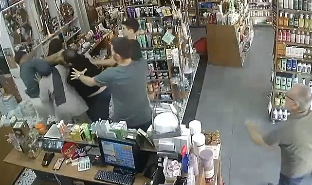 İş yerini nacak ve silahla basan esnaf 16 yaşındaki çocuğu darp etti