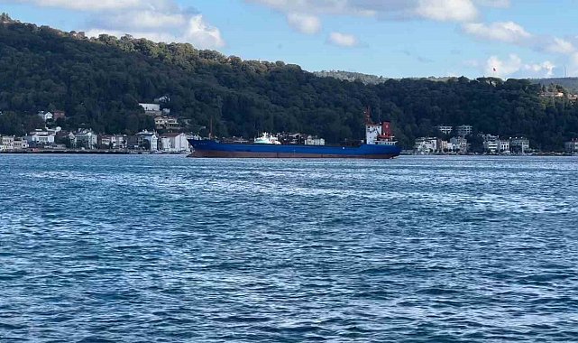 İstanbul Boğazı'nda kargo gemisi motor arızası yaptı