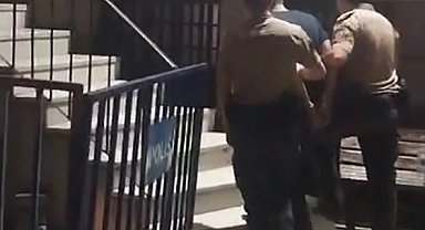 İzmir'de 13 yıl hapis cezasıyla aranan hırsız yakalandı