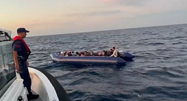 İzmir'de 138 düzensiz göçmen ve 2 göçmen kaçakçısı yakalandı