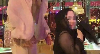 İzmir'de "dini değerlere hakaret ve müstehcenlik" suçlamasıyla 2 kişi gözaltına alındı