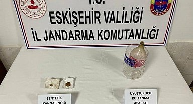 Jandarma Eskişehir'e uyuşturucu getiren 2 şüpheliyi yakaladı