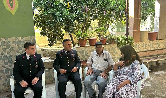 Jandarma şehit ailelerini unutmadı