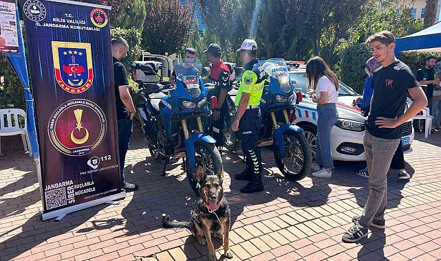 Jandarma'dan Üniversite öğrencilerine bilgilendirme