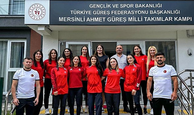 Kadın Güreş Milli Takımı, Dünya Şampiyonası'na uğurlandı