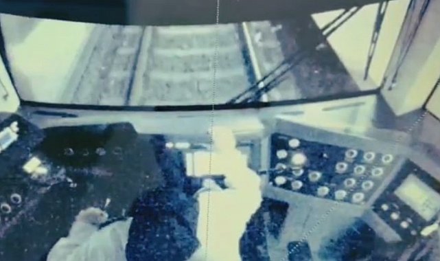 Kadın vatmanın refleksi, rayların üstüne düşen adamı ölümden böyle kurtardı