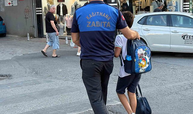 Kağıthane'de okul önlerinde sıkı denetim