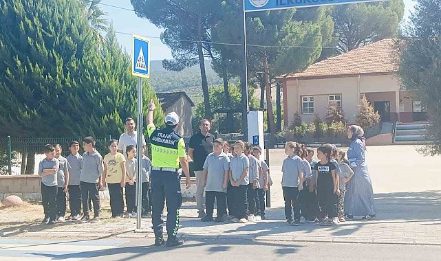 Karacasu'da minik öğrencilere trafik bilinci aşılandı