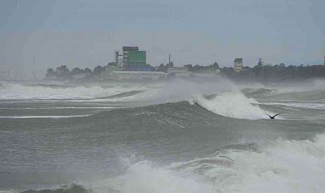 Karadeniz hırçınlaştı