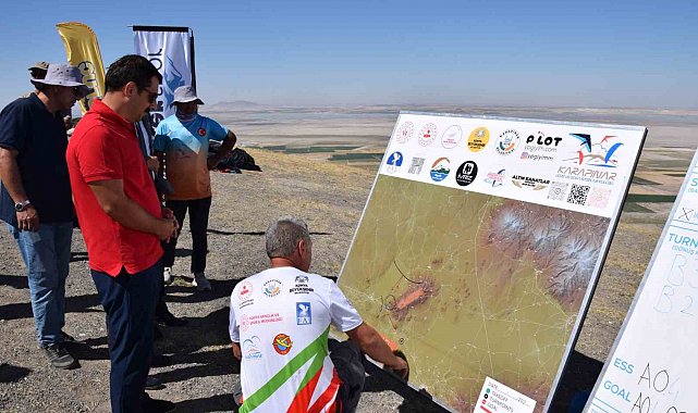 Karapınar'da yamaç paraşütü heyecanı