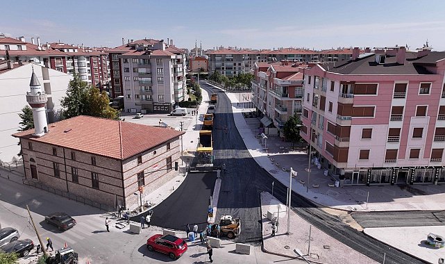 Karatay Belediyesi Karakayış Caddesi'nde sıcak asfalt çalışmalarını tamamladı
