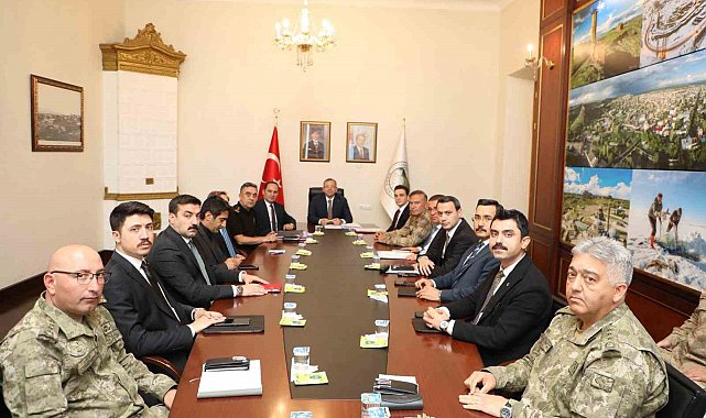 Kars'ta asayiş ve güvenlik toplantısı yapıldı