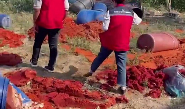 Katkı maddesi kullanılarak üretilen tonlarca domates posasına ve biber salçasına el konuldu