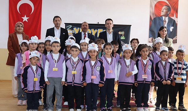 Kaymakam Aytürk, öğrencileri yalnız bırakmadı