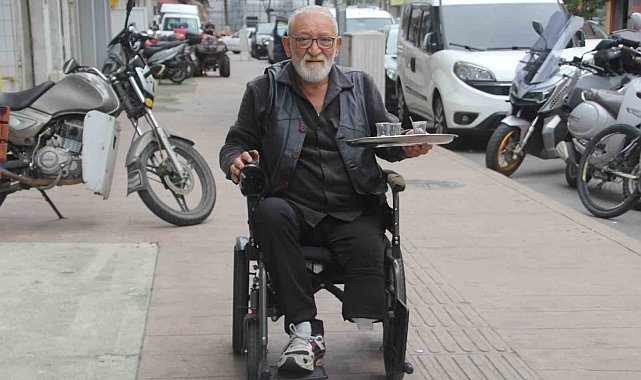 Kazada bacağını kaybetti, 50 yıllık mesleğini bırakmadı