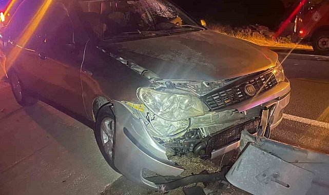 Keşan'da otomobil bariyerlere çarptı: 1 yaralı