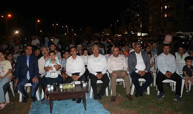 Kilis'te açık hava sineması etkinliği yoğun ilgi gördü