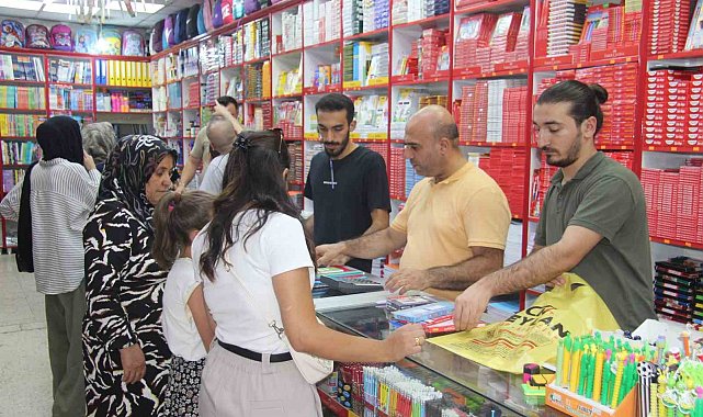 Kırtasiyelerde okul alışverişi yoğunluğu başladı