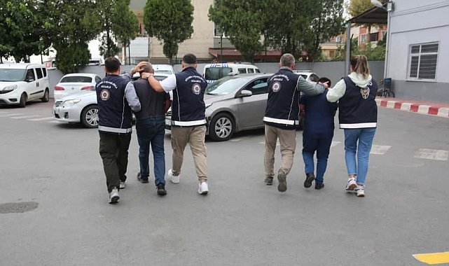 Kocaeli'de firari hükümlü ve 2 göçmen kaçakçısı tutuklandı