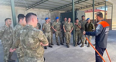 Komandolara verilen 'Enkazda Arama ve Kurtarma Eğitimi' tamamlandı