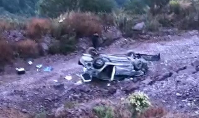 Kontrolden çıkan otomobil şarampole yuvarlandı