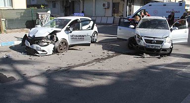 Konya'da iki ayrı kazada 6 kişi yaralandı