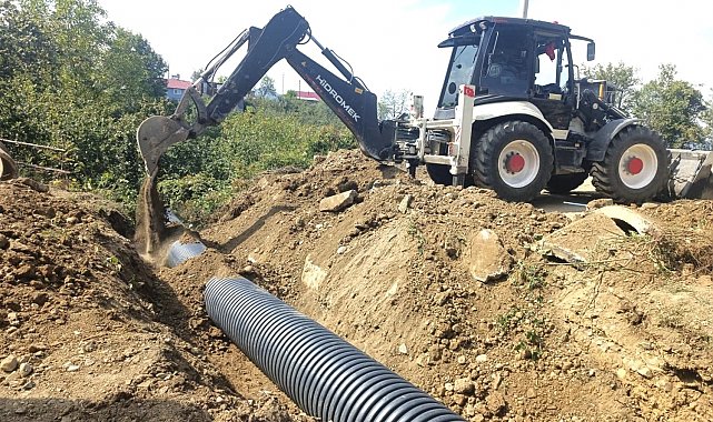 Köylerin içme suyu hattında yenileme sürüyor