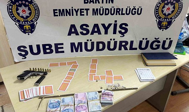 Kumar baskınımda 28 kişiye toplamda 258 bin TL para cezası kesildi