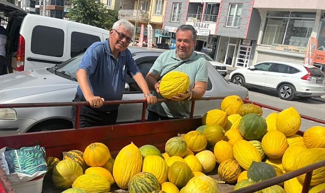 Kuruçay kavunu tezgahlarda