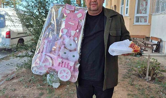 Mahalle muhtarından örnek davranış